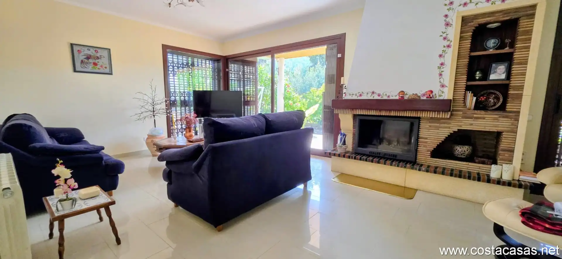 Sala de estar de Casa o chalet en venta en Castellví de Rosanes con Calefacción, Jardín privado y Terraza