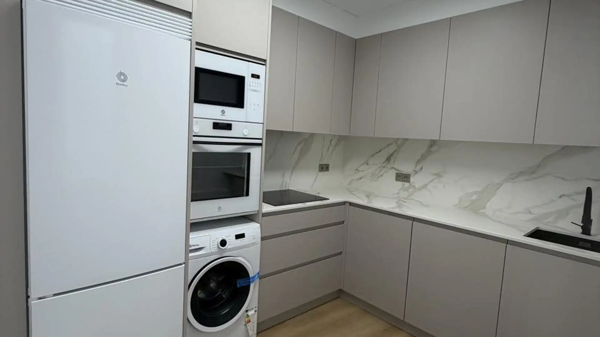 Kitchen of Flat for rent in A Coruña Capital 