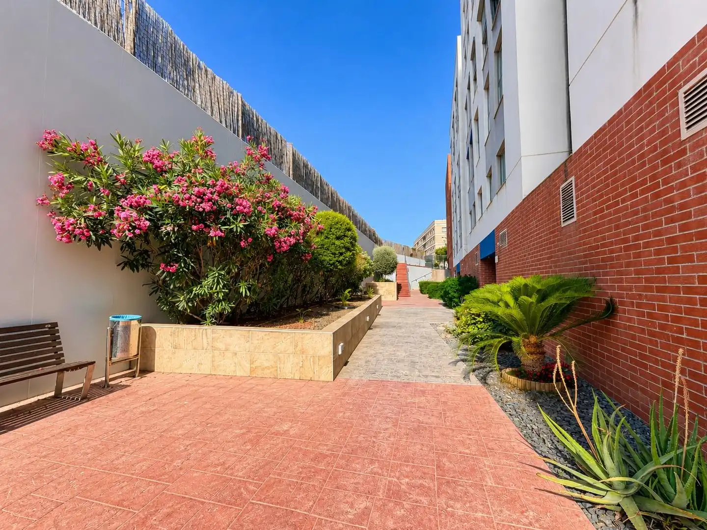 Vista exterior de Pis en venda en Cambrils amb Aire condicionat, Calefacció i Terrassa