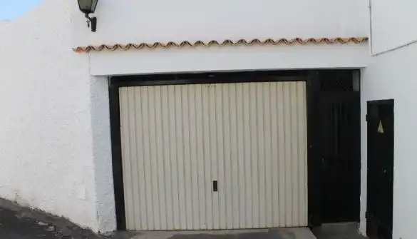 Parking de Casa adosada en venta en Arona con Jardín privado, Terraza y Horno