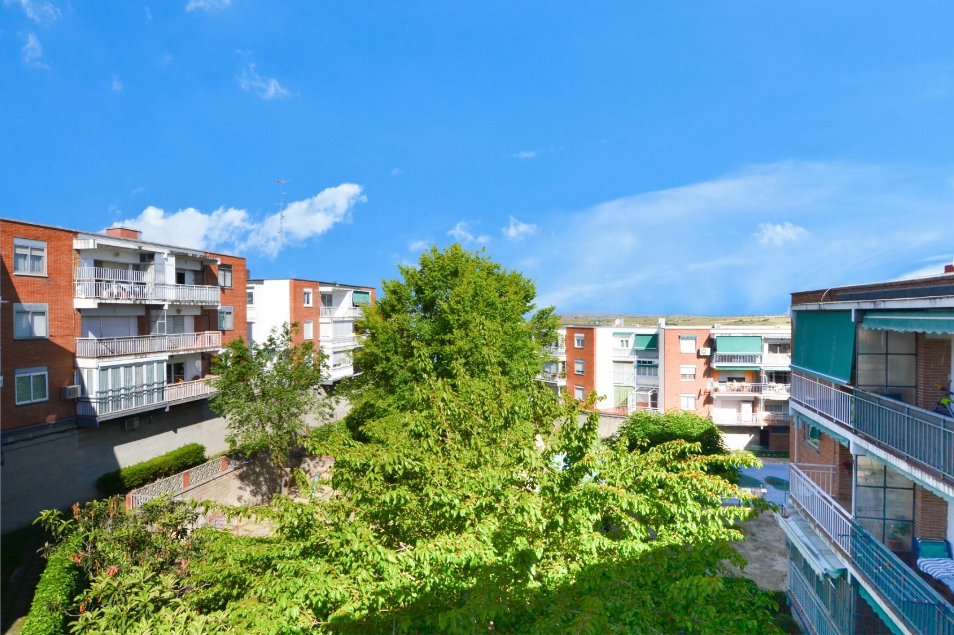 Exterior view of Flat for sale in Navalcarnero  with Air Conditioner, Heating and Community pool