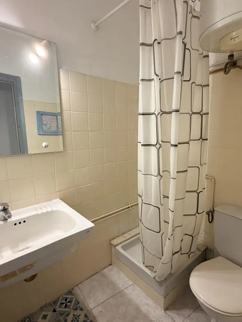 Baño de Oficina de alquiler en Barcelona con Aire acondicionado y Calefacción