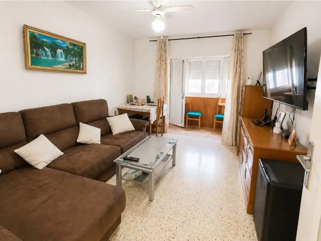 Sala de estar de Piso en venta en Vilafranca del Penedès con Horno y Balcón