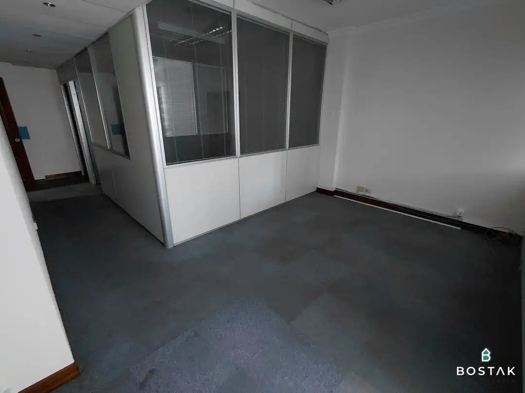 Oficina amb ascensor de lloguer a Nafarroa Kalea, imagen 3