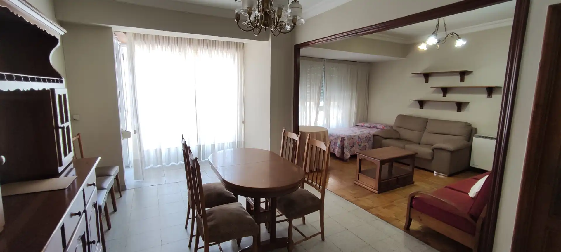 Comedor de Piso de alquiler en Ourense Capital  con Calefacción, Amueblado y Horno