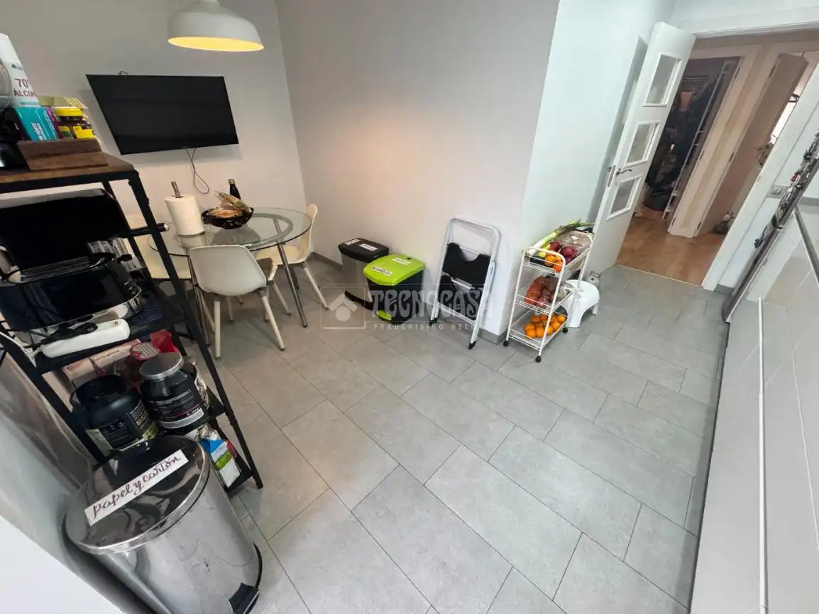 Wohnung zum Verkauf in Barcelona mit Balkon