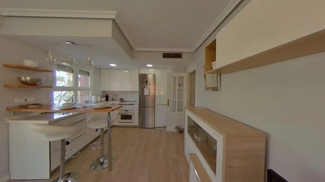Flat with lift to rent in Calle de Alvarado, imagen 2