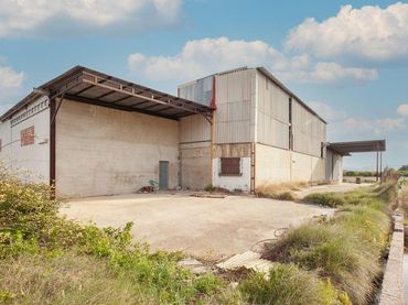 Nau industrial en venda a Xàtiva