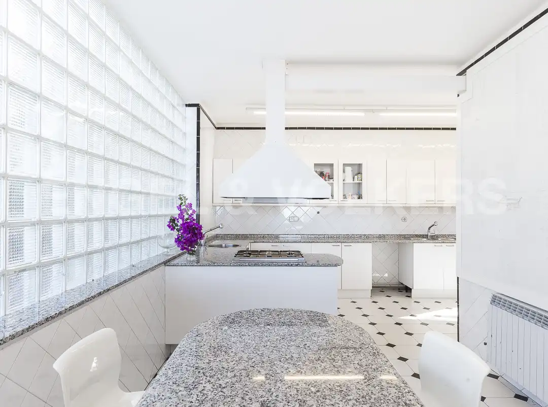 Kitchen of Houses for sale in Barcelona  with Heating, Private garden and Parquet flooring