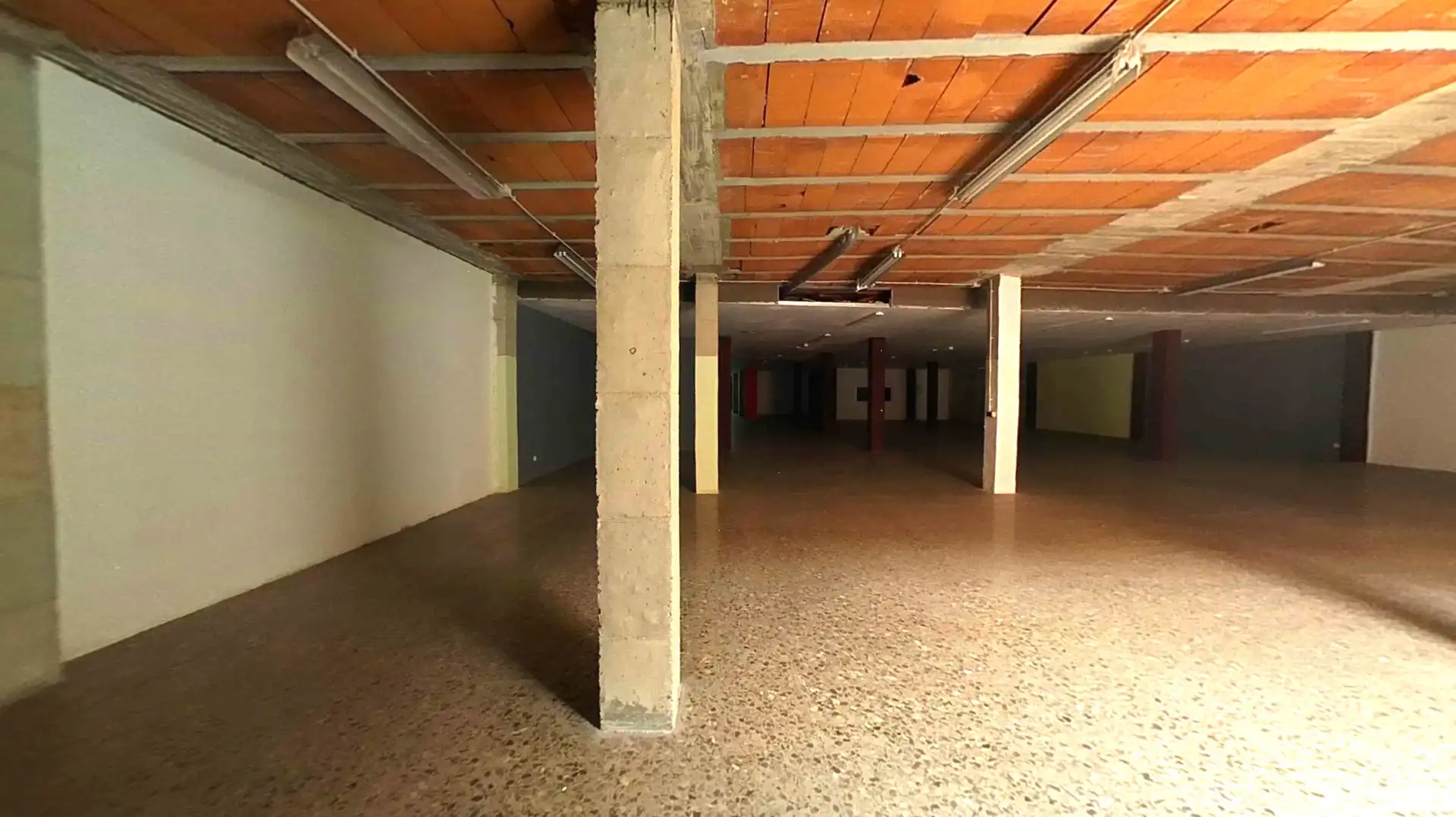Nau industrial en venda en Viladecans