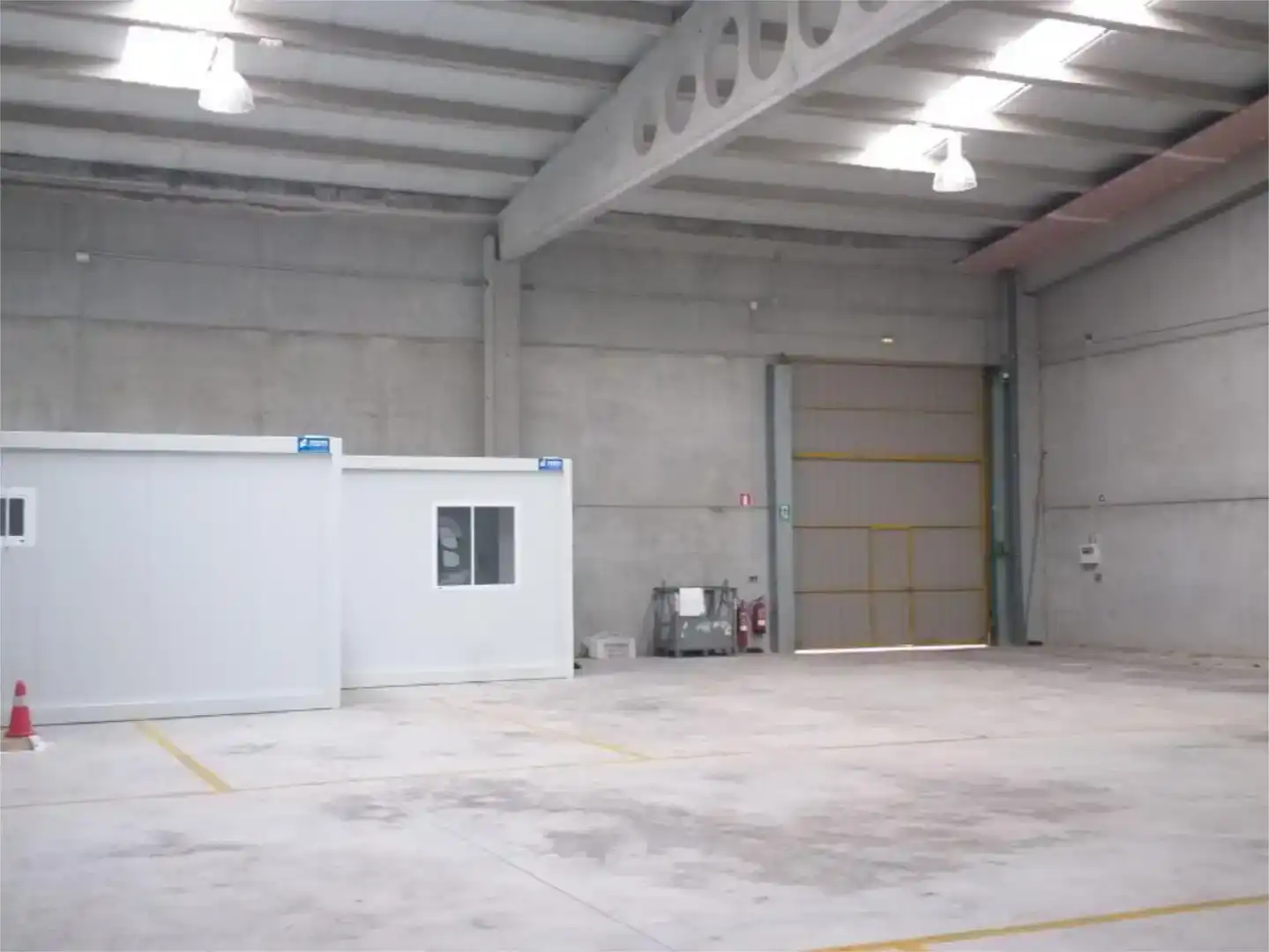 Industrial buildings for rent in Haro