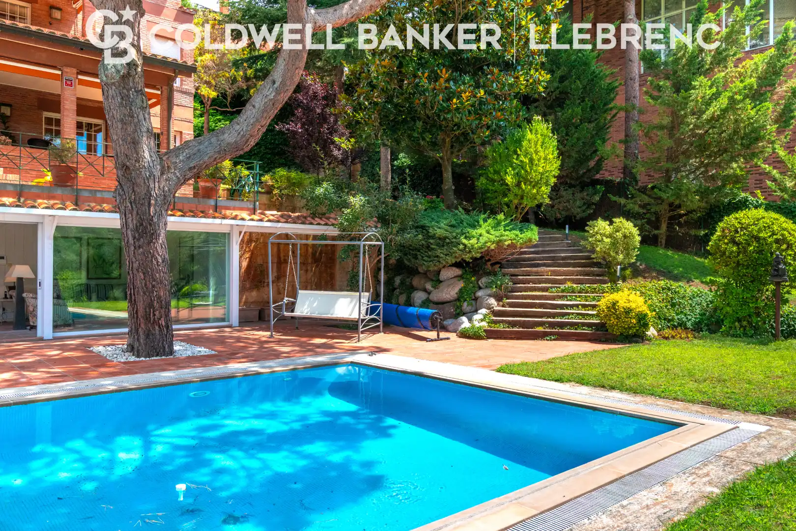 Piscina de Casa o chalet en venta en Barcelona con Calefacción, Jardín privado y Parquet