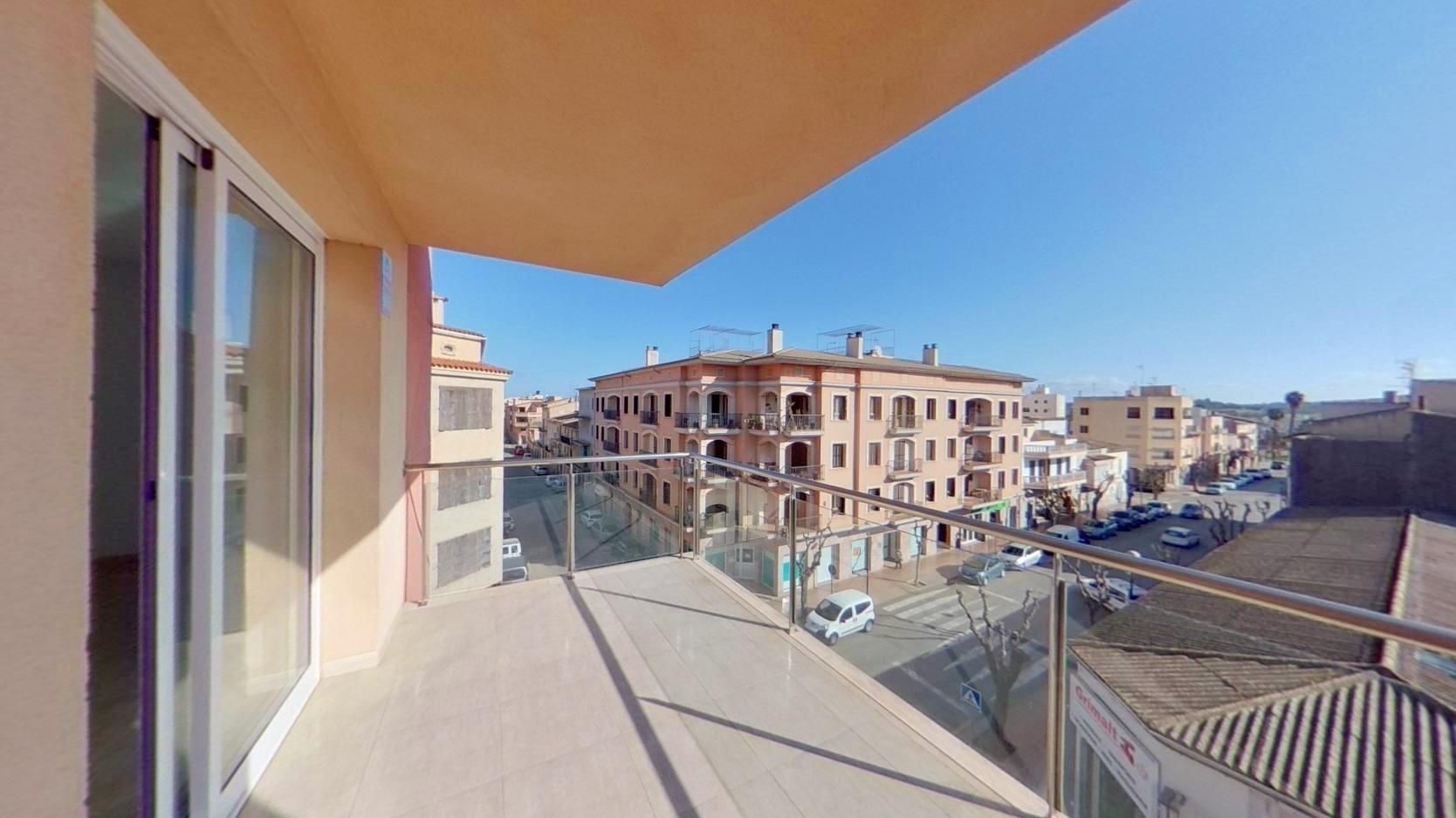 Vista exterior de Pis en venda en Manacor amb Calefacció, Terrassa i Traster