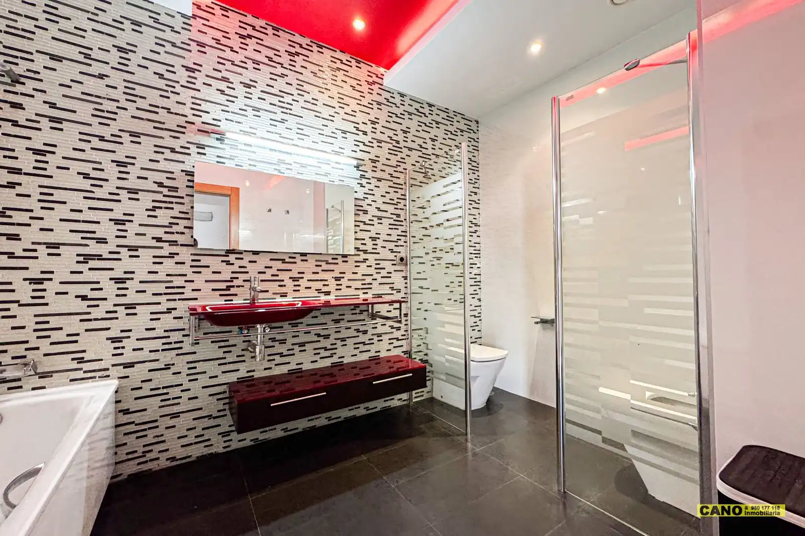 Bathroom of Flat for sale in El Ejido  with Terrace, Storage room and Swimming Pool