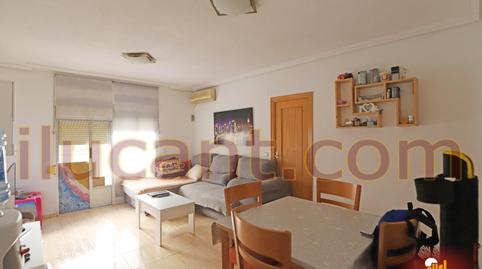 Foto 2 de Piso en venta en Los Ángeles, Alicante / Alacant