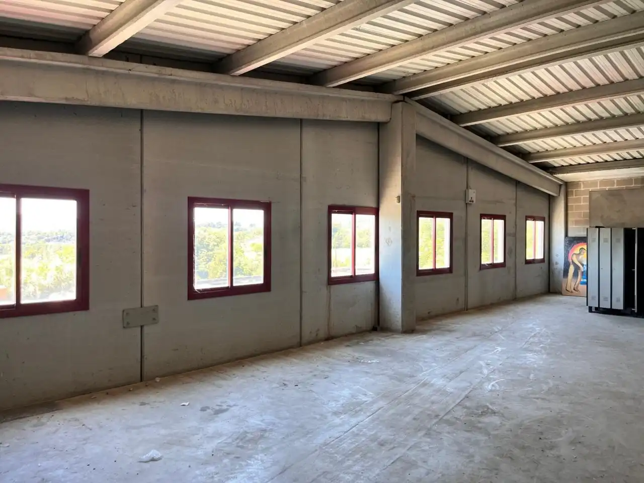 Vista exterior de Nave industrial en venta en Piera con Alarma