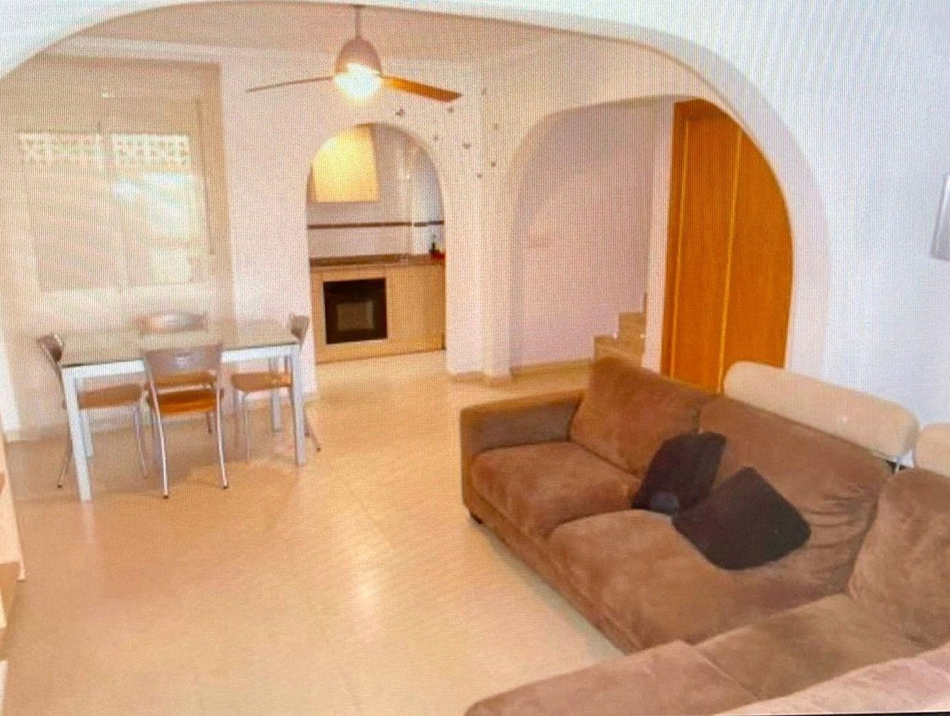 Single-family semi-detached to rent in Monte y Mar