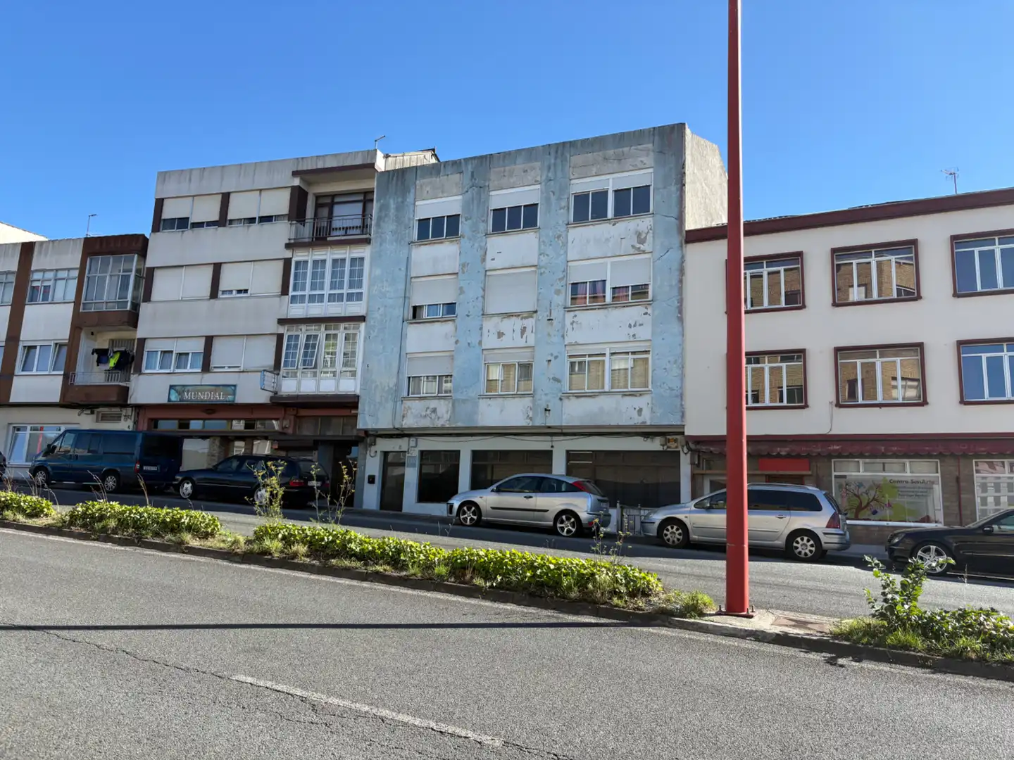 Pis en venda a Avenida das Pías 21