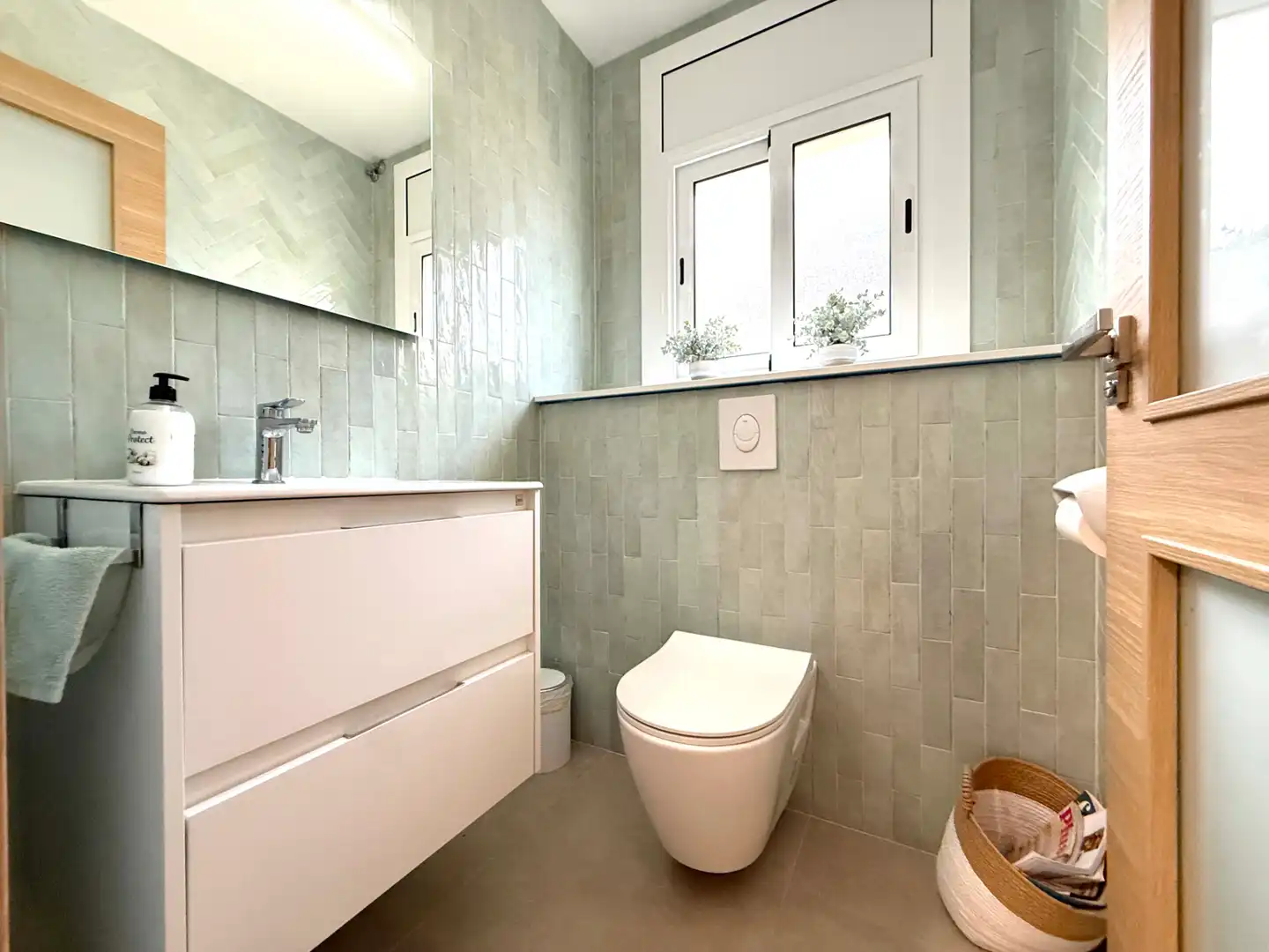 Badezimmer von Einfamilien-Reihenhaus zum Verkauf in Cambrils mit Klimaanlage, Heizung und Terrasse