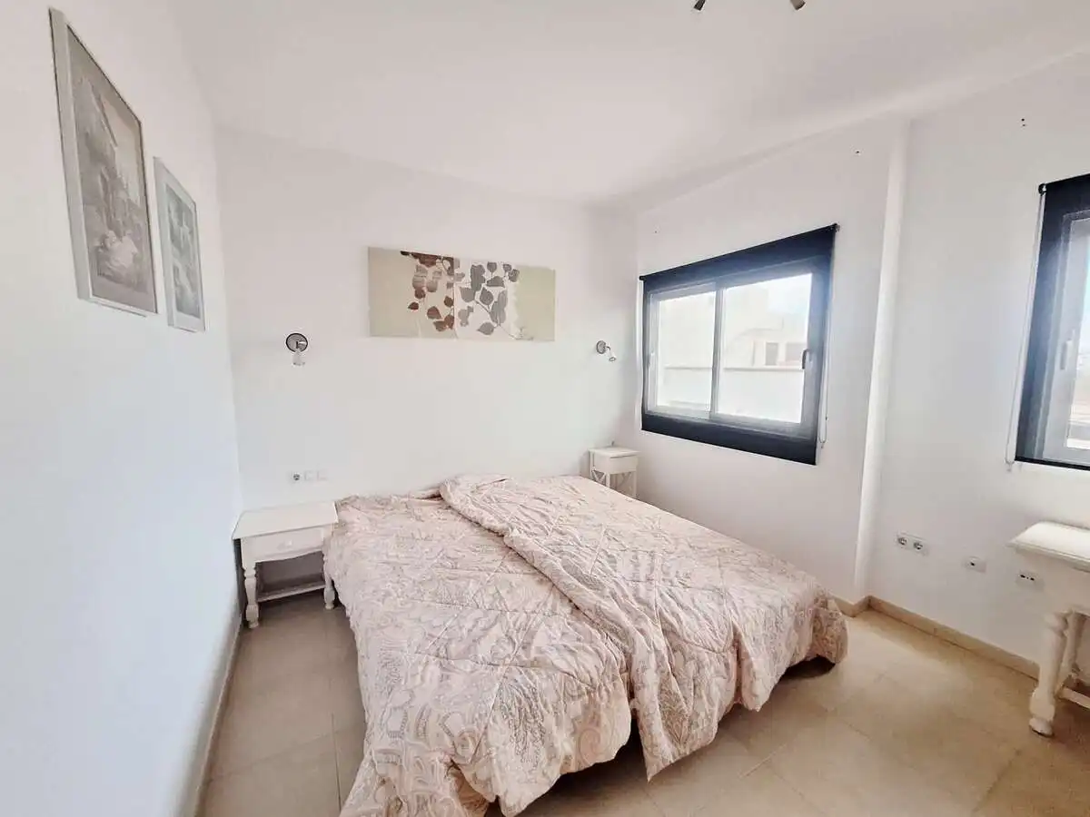 Habitación de Dúplex en venta en Arrecife con Terraza, Amueblado y Microondas