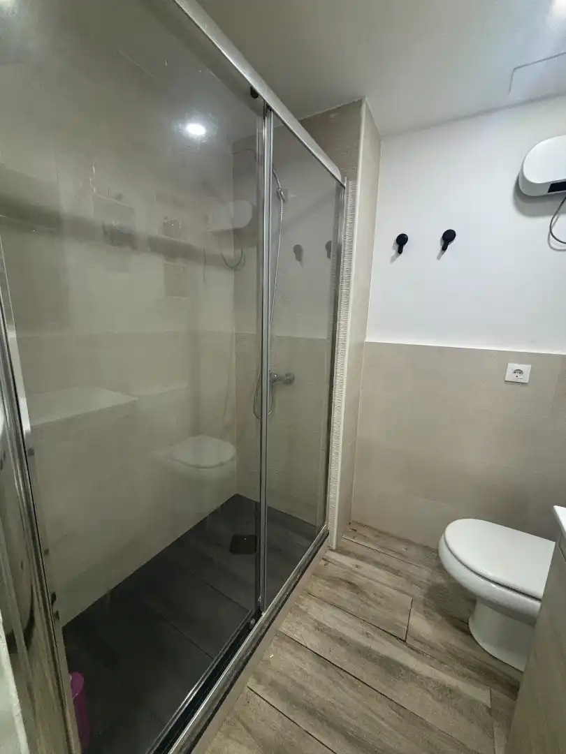 Local comercial en venda a Carrer de Lluís Domènech i Montaner, imagen 12