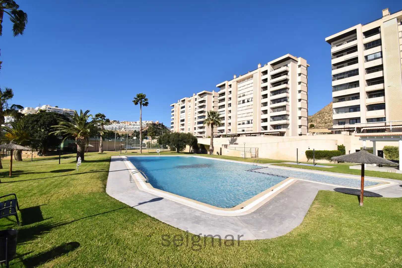 Piscina de Pis en venda en Villajoyosa / La Vila Joiosa amb Aire condicionat, Calefacció i Terrassa