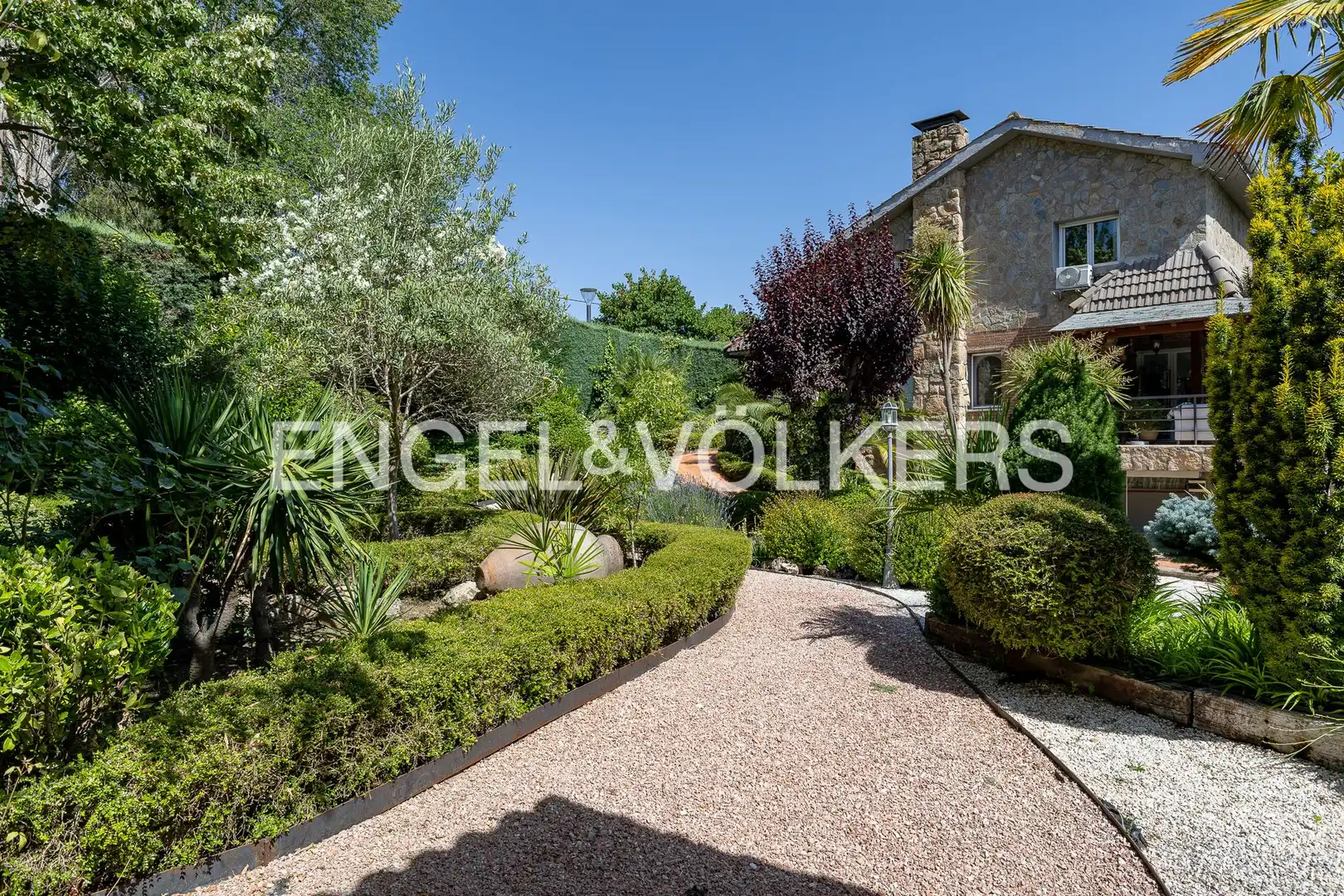 Exterior view of Houses for sale in Majadahonda  with Air Conditioner, Heating and Private garden
