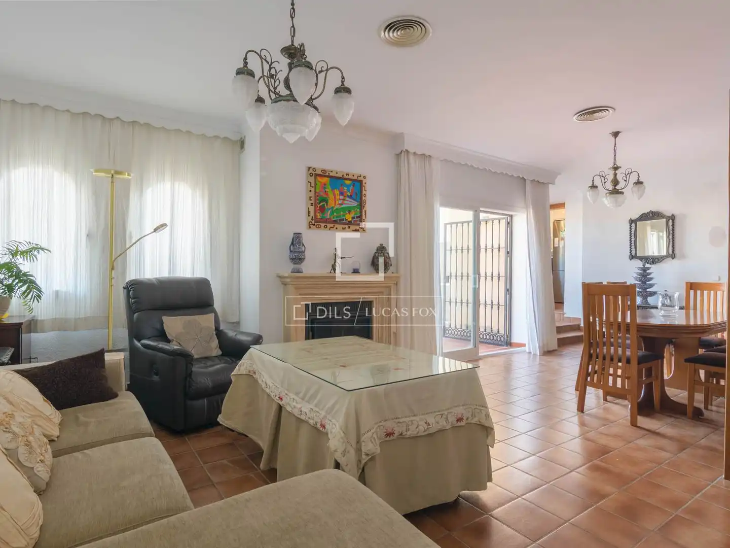 Sala d'estar de Casa o xalet en venda en Rincón de la Victoria amb Aire condicionat, Jardí privat i Terrassa