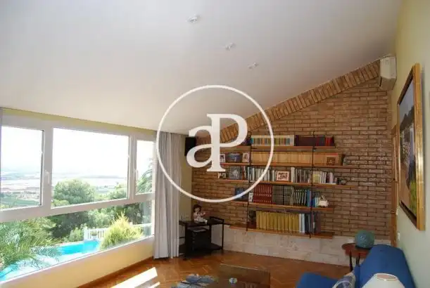 Sala de estar de Casa o chalet en venta en Sagunto / Sagunt con Aire acondicionado, Calefacción y Jardín privado