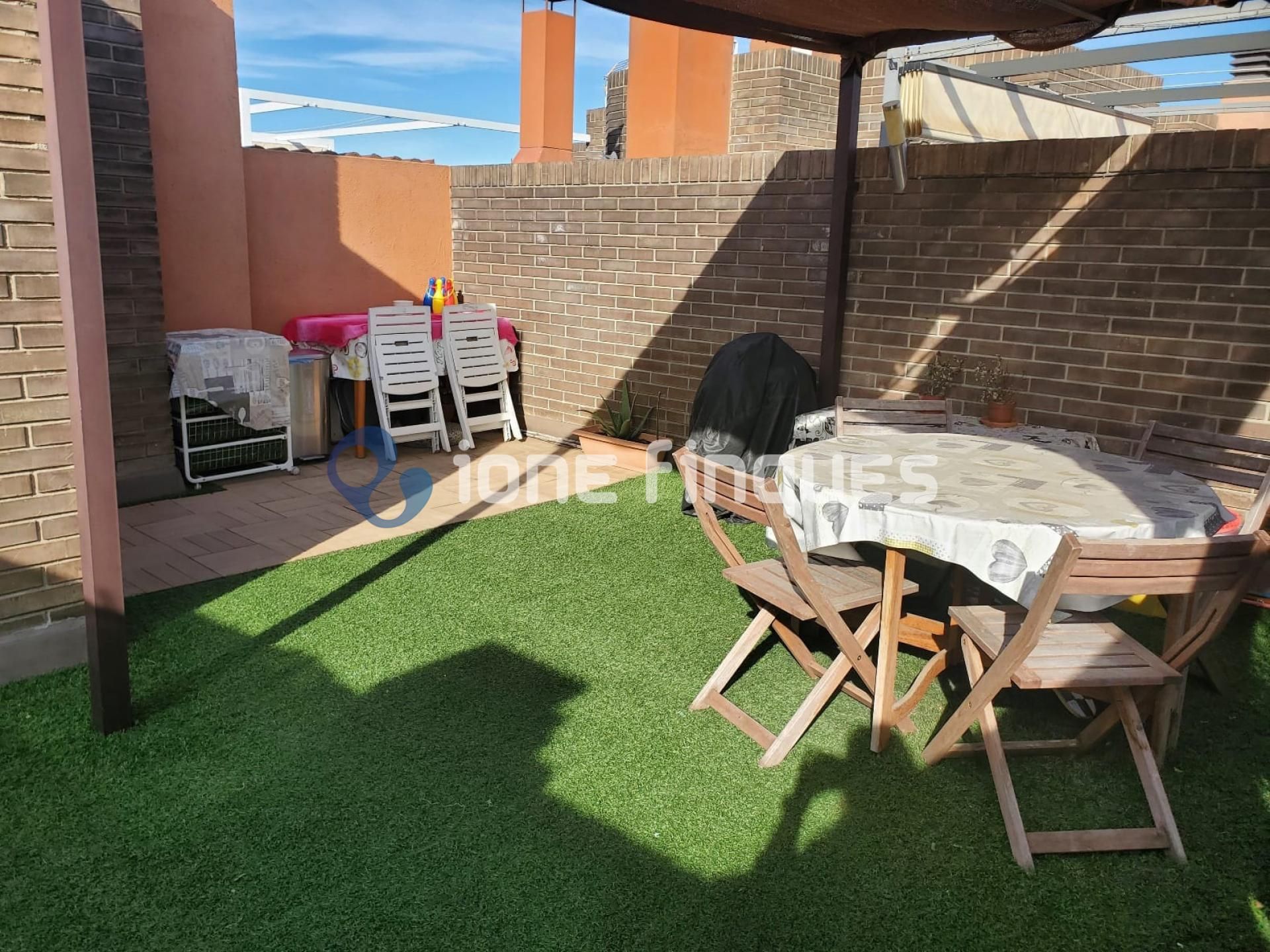 Terraza de Piso en venta en Corbera de Llobregat con Calefacción, Jardín privado y Terraza