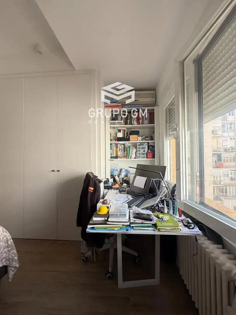 Flat for sale in Madrid  with Air Conditioner and Heating