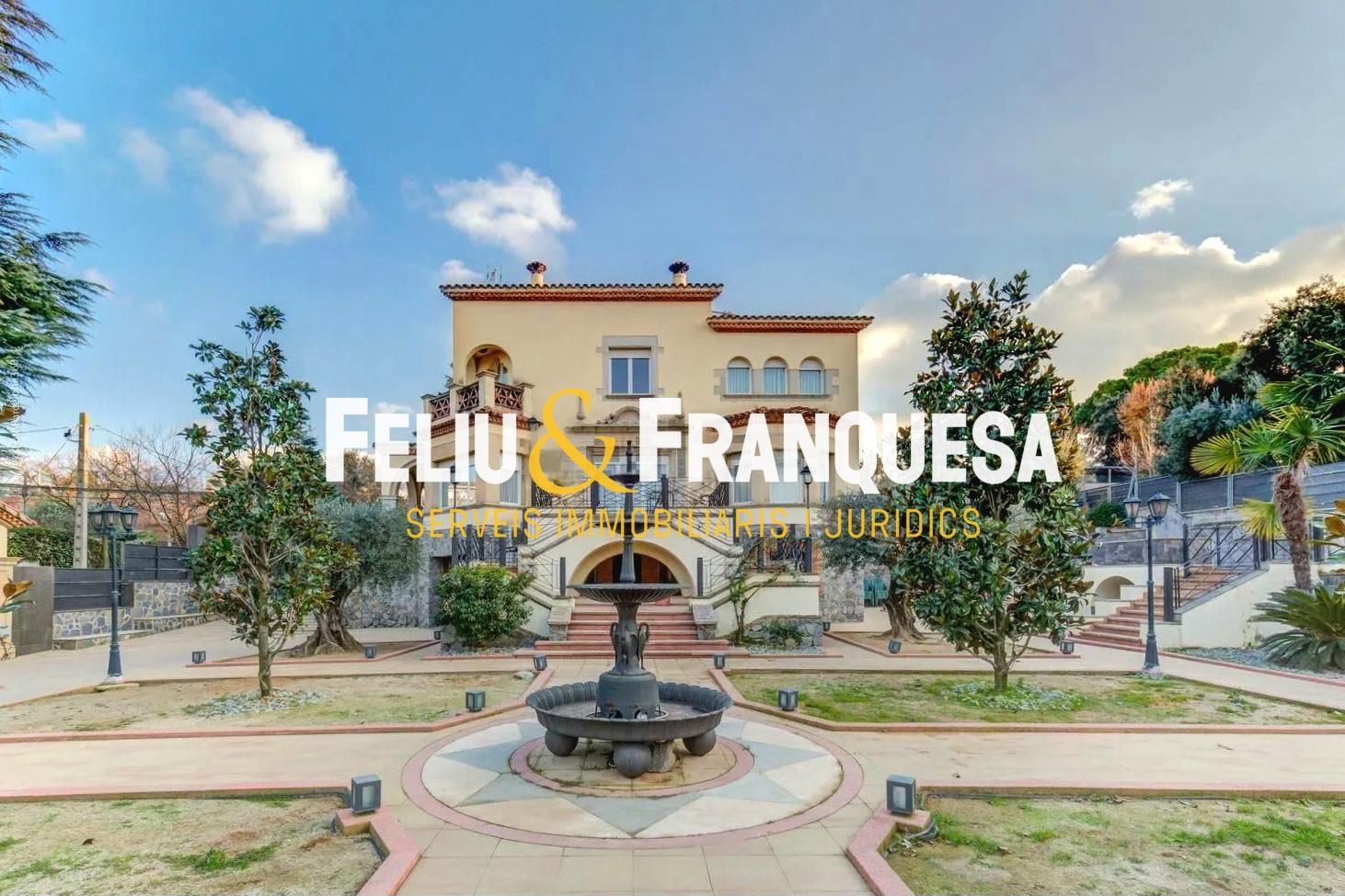 Vista exterior de Casa o xalet en venda en Sant Cugat del Vallès amb Calefacció, Jardí privat i Terrassa