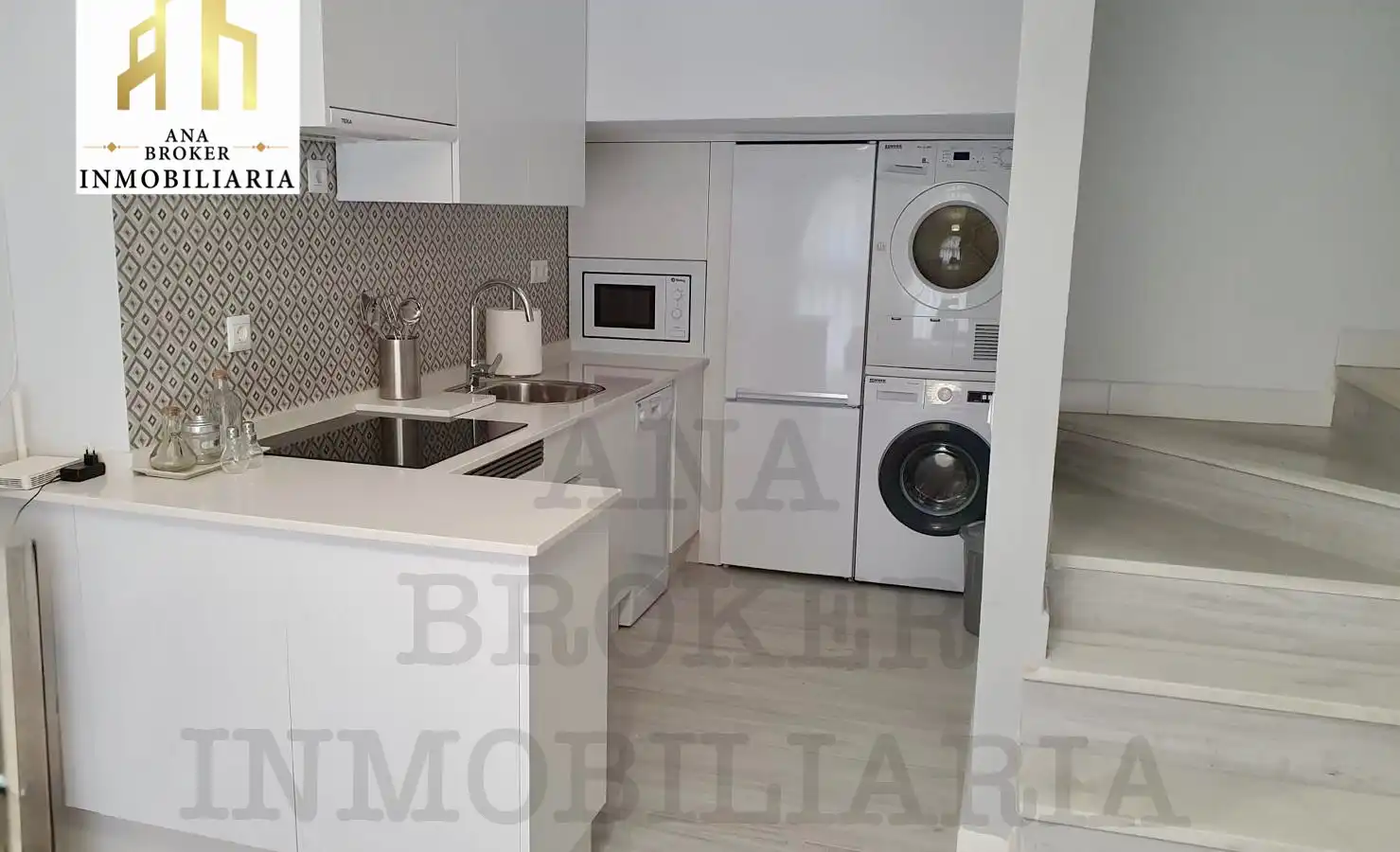 Cuina de Apartament en venda en Ronda amb Moblat