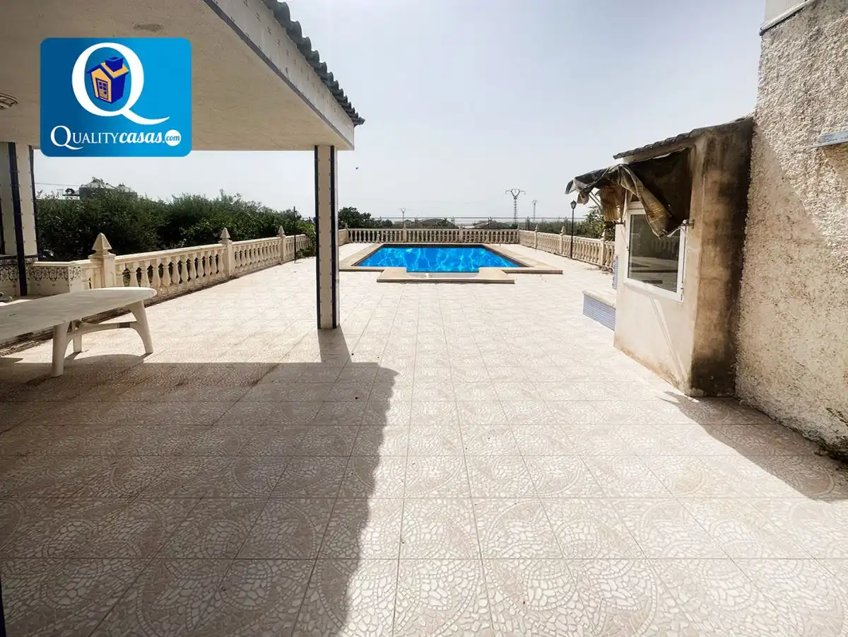 Piscina de Casa o chalet en venta en Crevillent con Terraza