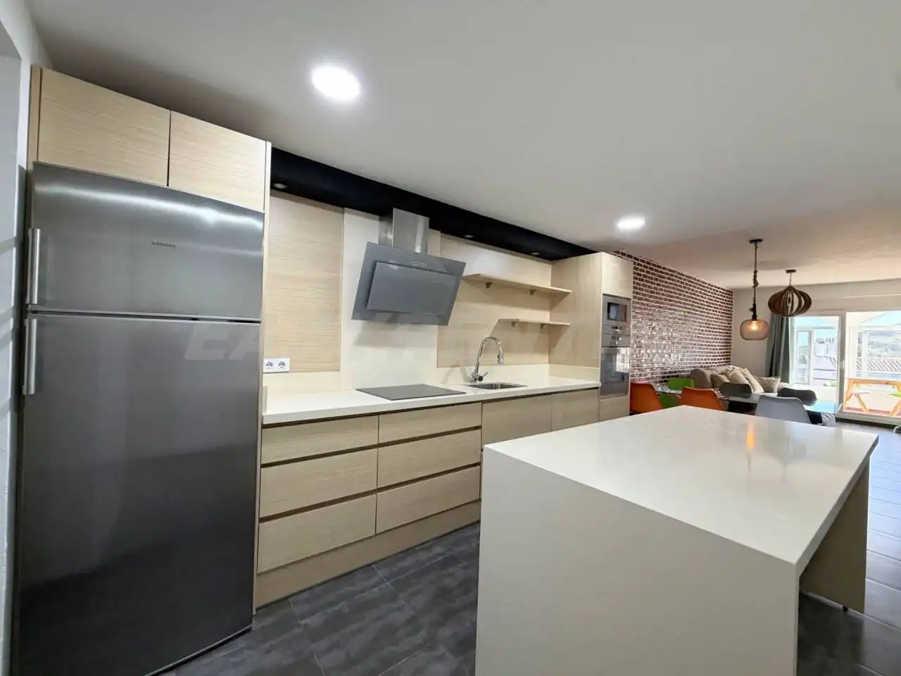 Cocina de Piso en venta en La Línea de la Concepción con Terraza, Amueblado y Alarma