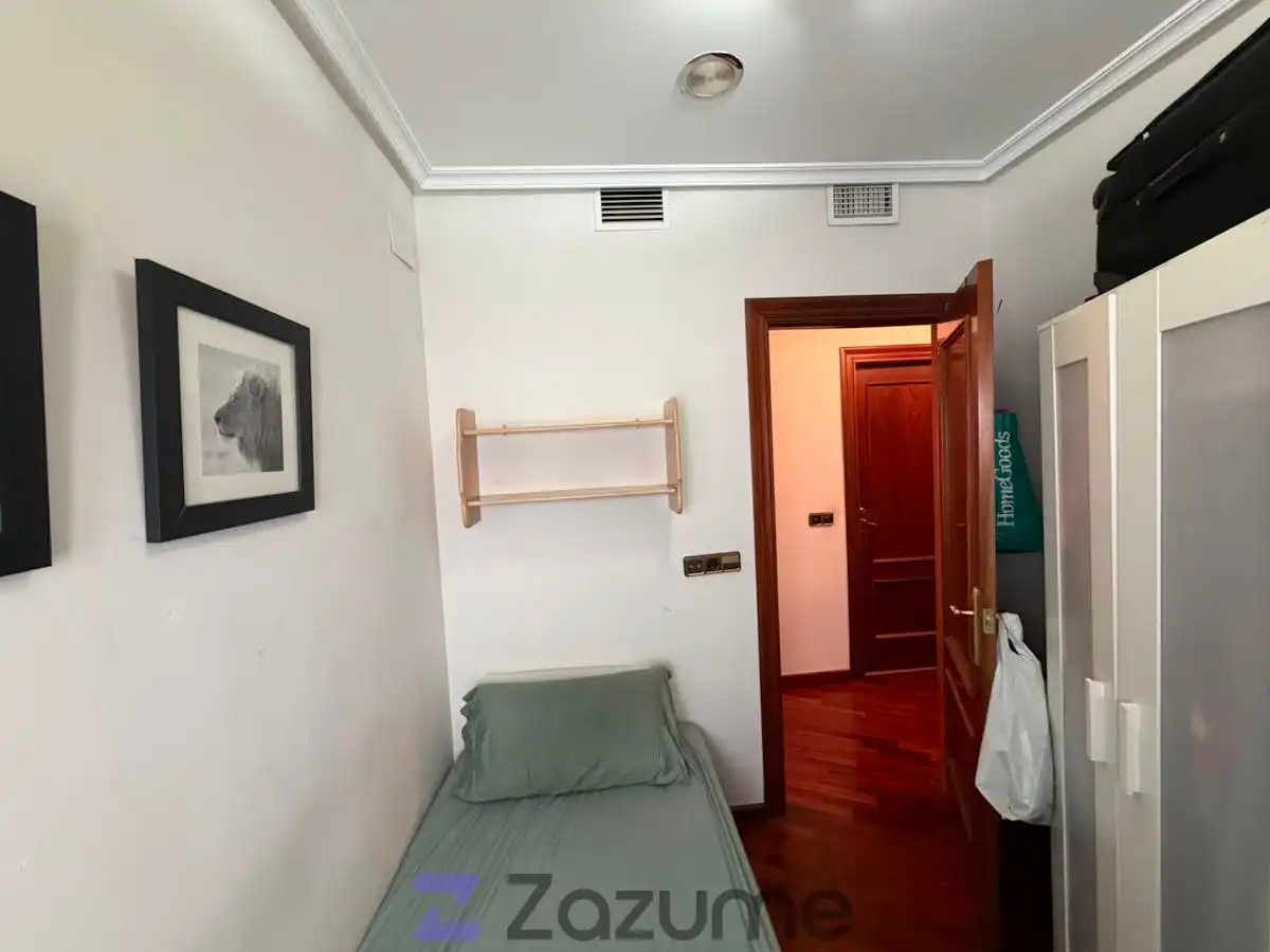 Habitación de Piso de alquiler en Valencia con Parquet, Amueblado y Horno