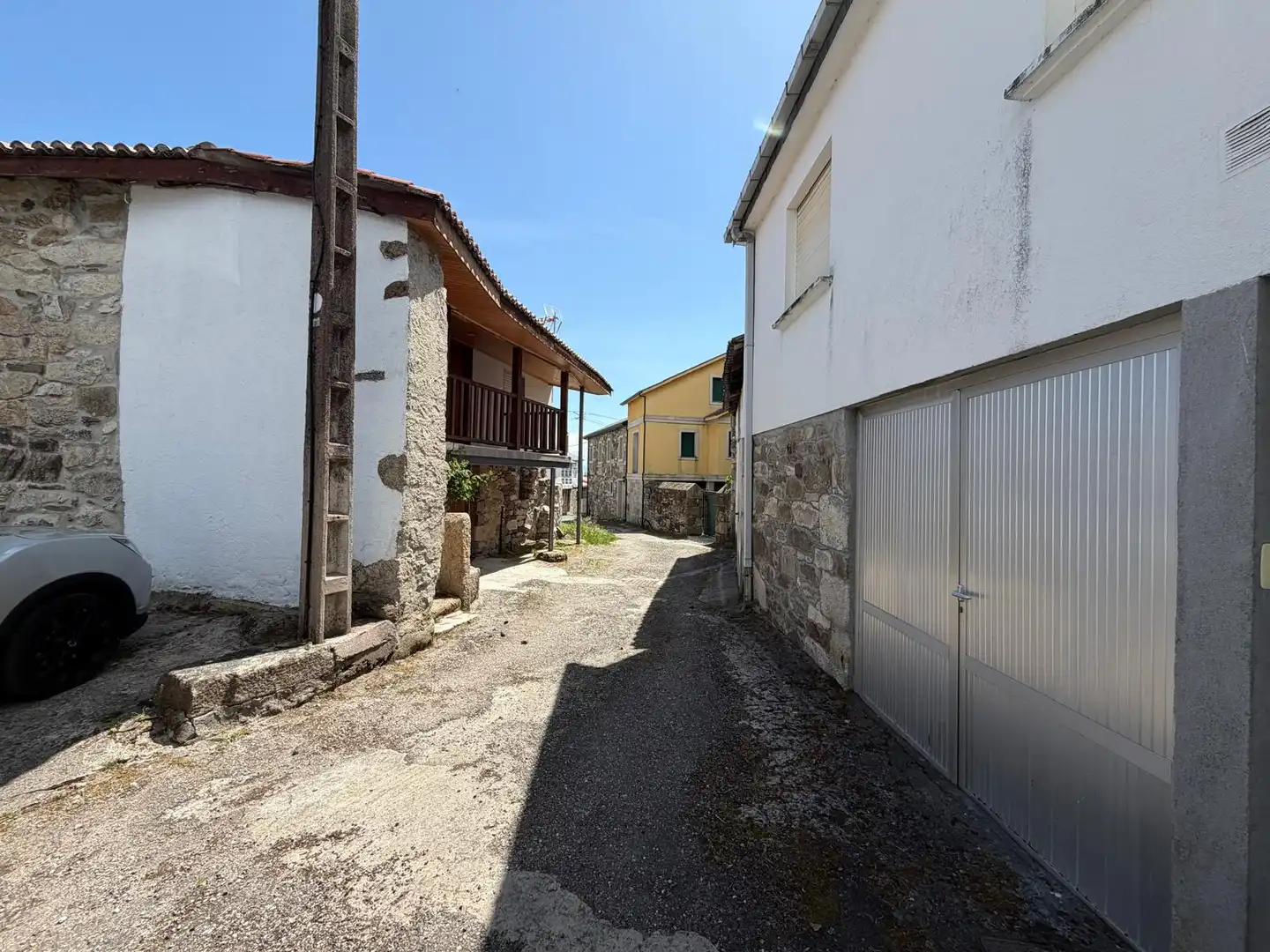 Exterior view of Detached homes for sale in San Xoán de Río  with Heating, Parquet flooring and Furnished