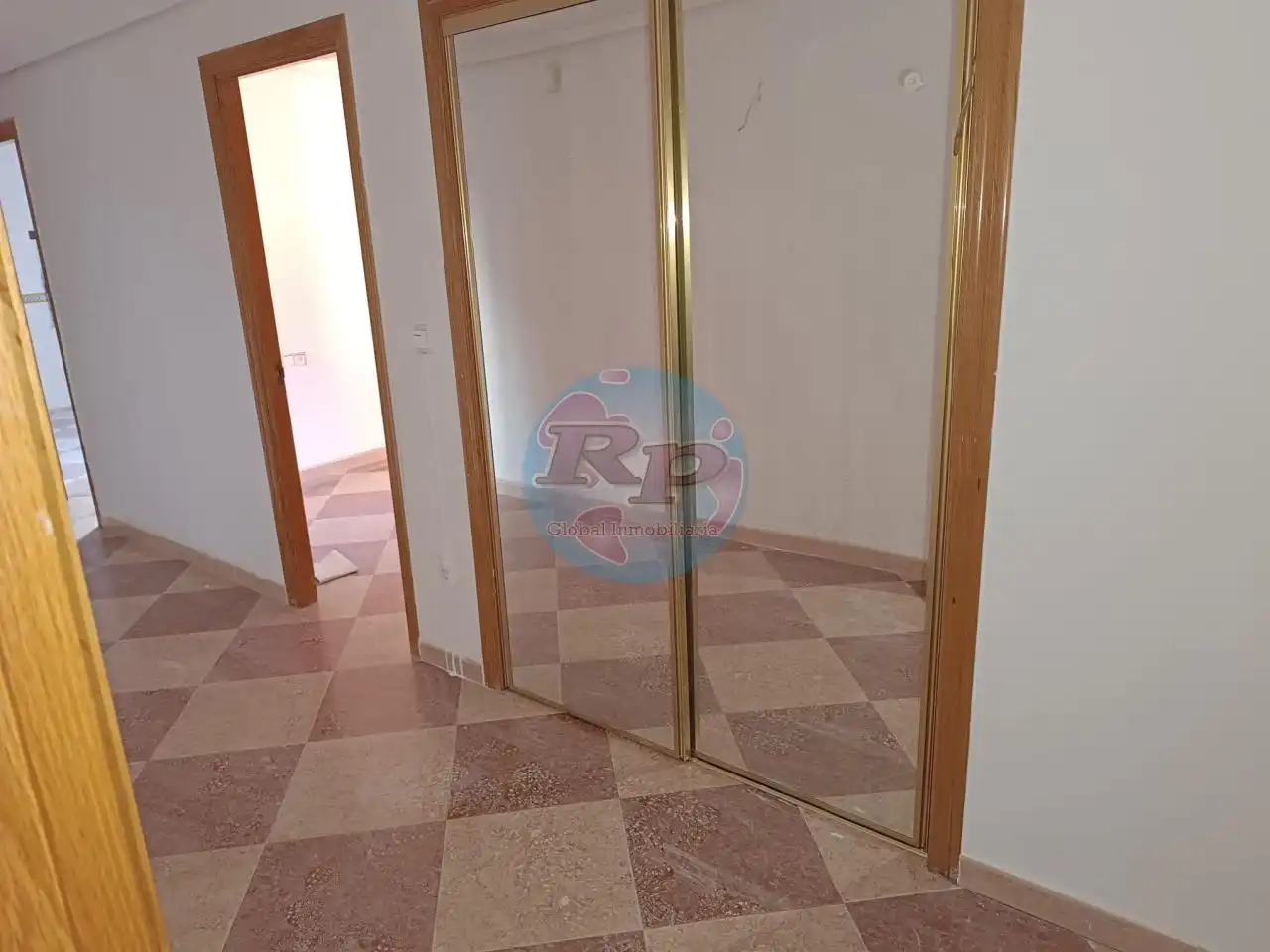 Piso en venta en Bembibre con Calefacción, Terraza y Trastero