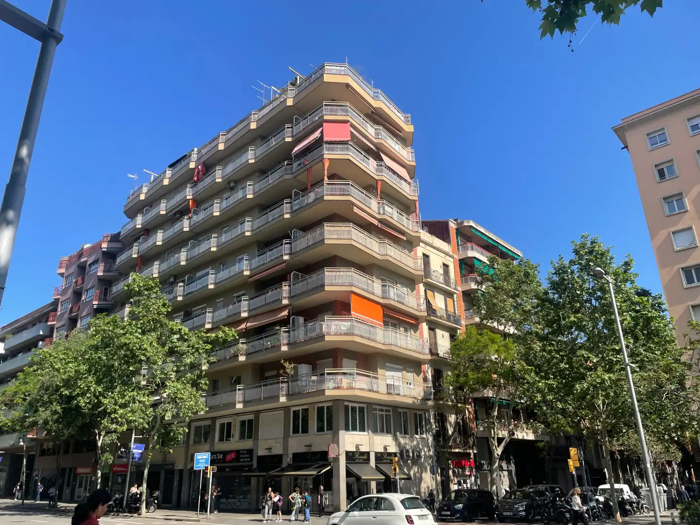 Exterior view of Flat for sale in  Barcelona Capital  with Terrace and Furnished