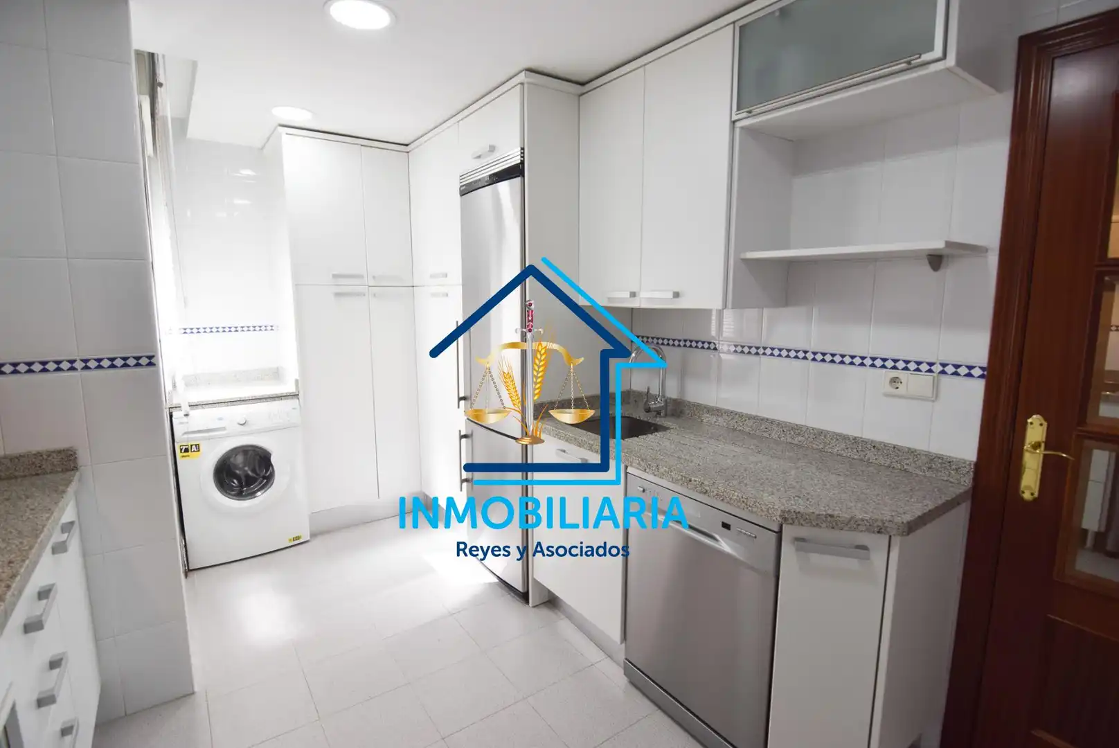 Kitchen of Flat for rent in Córdoba  with Air Conditioner, Furnished and Balcony