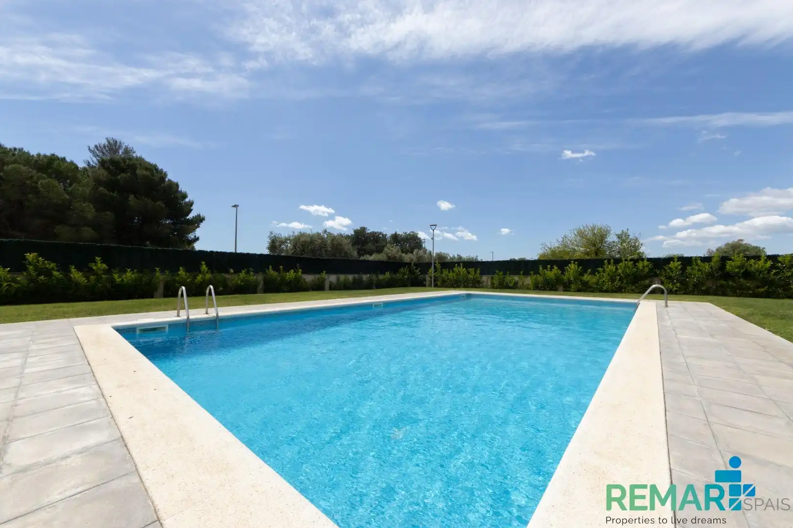 Schwimmbecken von Wohnung zum Verkauf in Reus