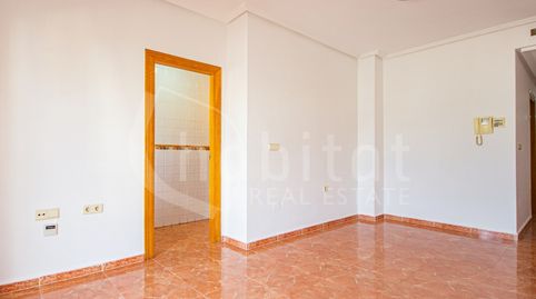 Foto 4 de Apartamento en venta en Avenida Mar del, Los Montesinos, Alicante