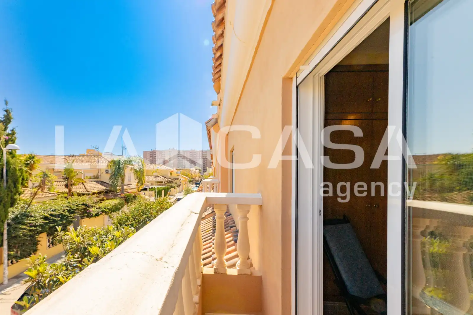 Terrassa de Casa adosada en venda en Sagunto / Sagunt amb Terrassa, Piscina i Balcó