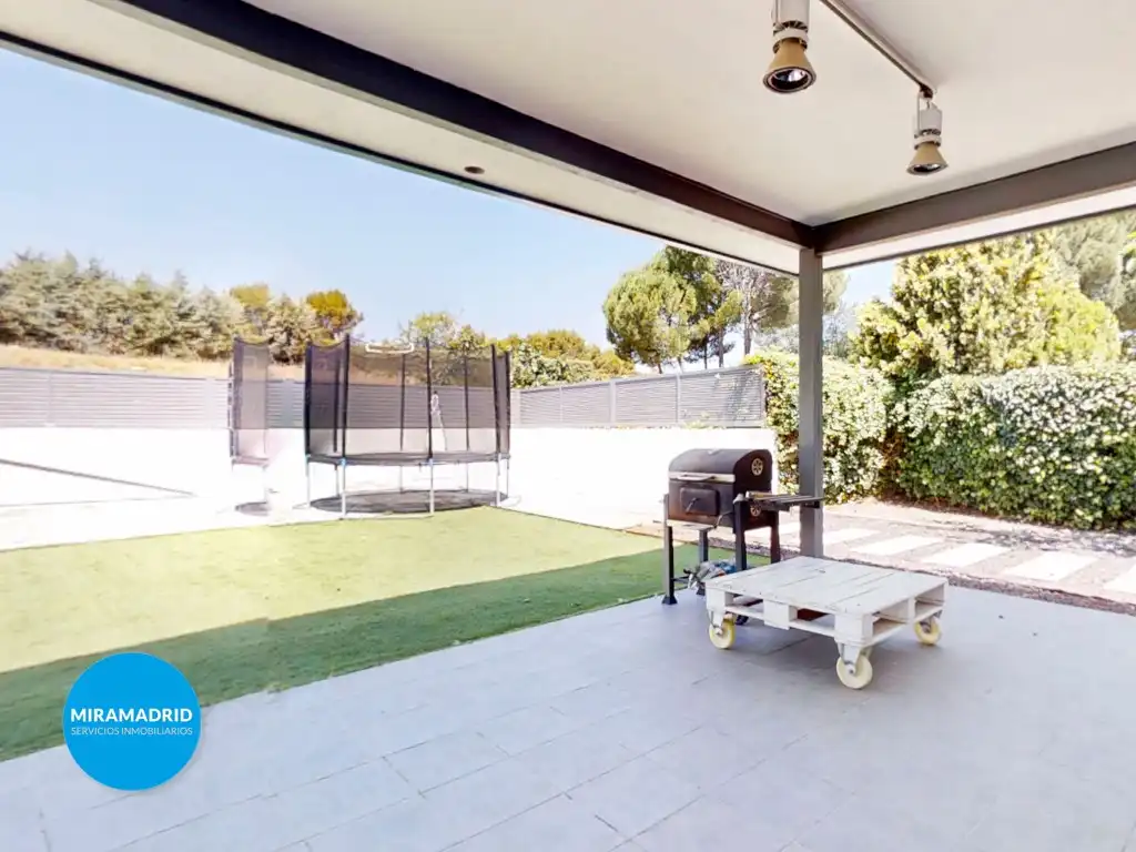 Terraza de Casa o chalet en venta en Paracuellos de Jarama con Aire acondicionado
