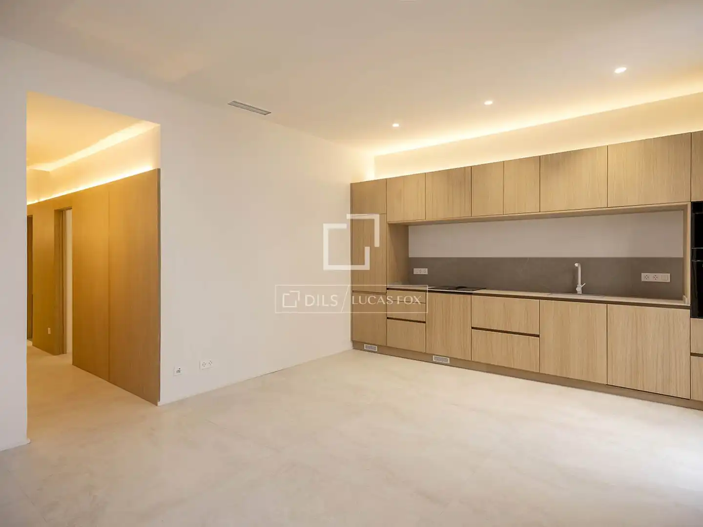 Cuina de Pis en venda en Barcelona amb Aire condicionat, Calefacció i Terrassa