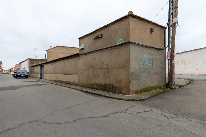Vista exterior de Finca rústica en venda en Malagón amb Calefacció, Jardí privat i Traster