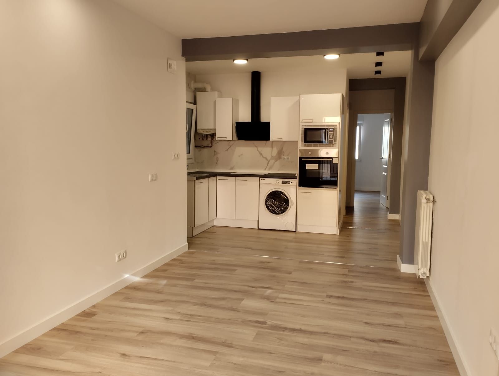 Kitchen of Flat for sale in  Logroño  with Heating, Parquet flooring and Oven