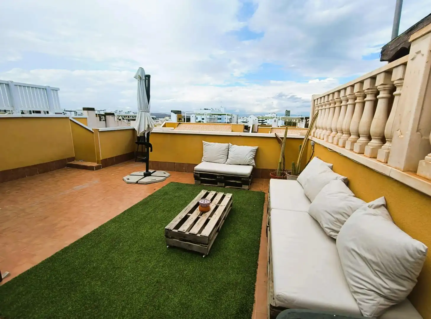 Terrassa de Casa o xalet en venda en Elche / Elx amb Aire condicionat, Jardí privat i Terrassa
