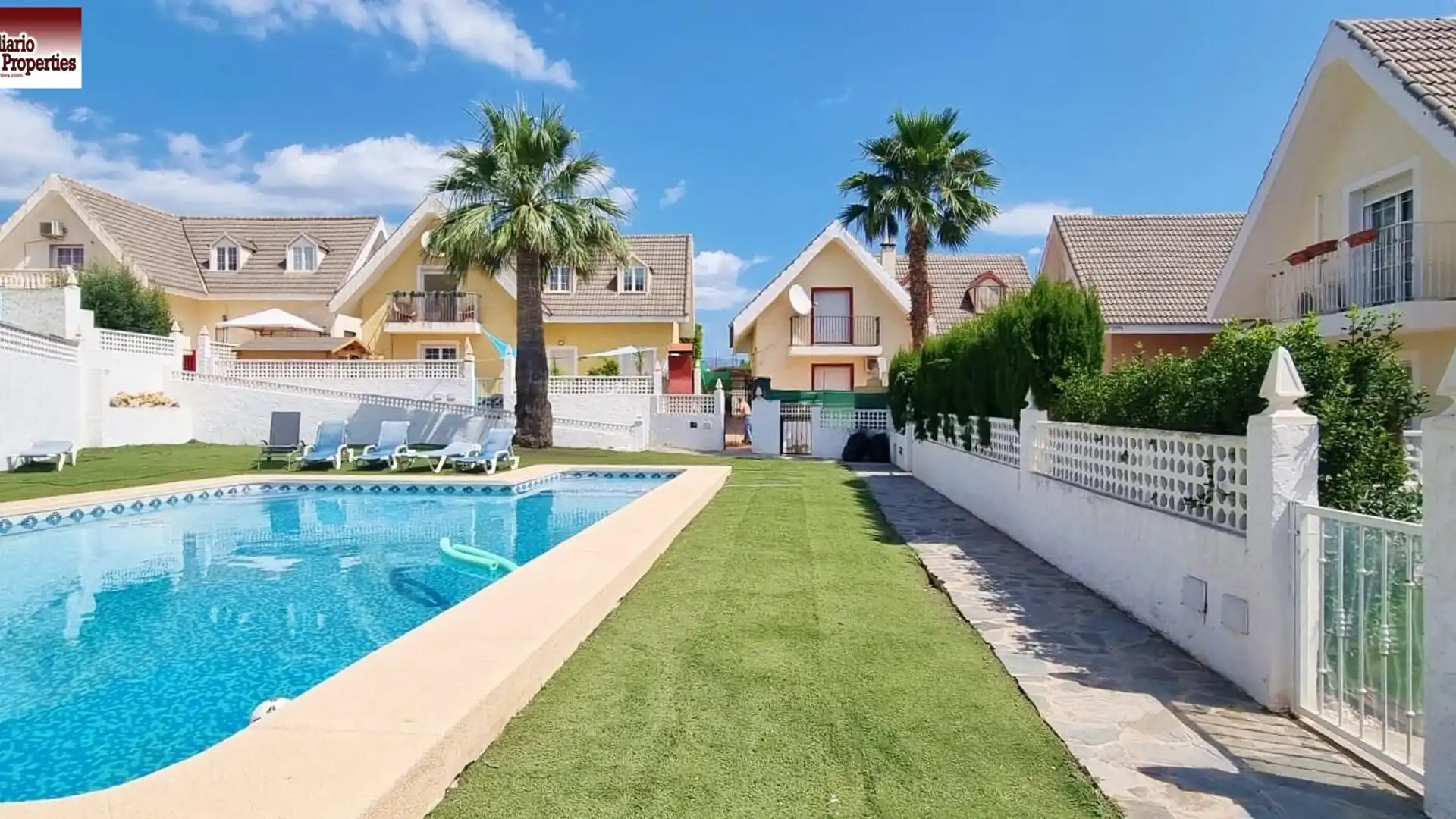 Vista exterior de Casa o chalet en venta en La Nucia con Calefacción, Jardín privado y Terraza