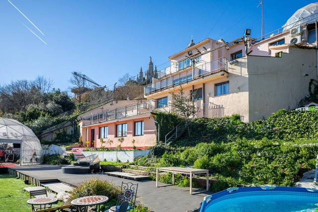 Casa-chalet en Venta en Carretera Ctra. de Vallvidrera al Tibidabo en Sant Genís dels Agudells